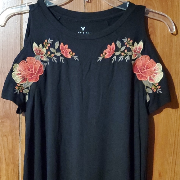 🖤American Eagle🖤 embroidered top🖤 - Picture 2 of 4
